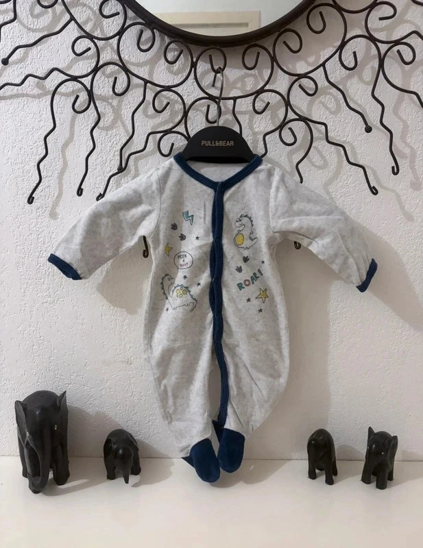 🔵 Pijama de Bebé Dinosaurio Gris Claro Suave 3 Meses – photo 2